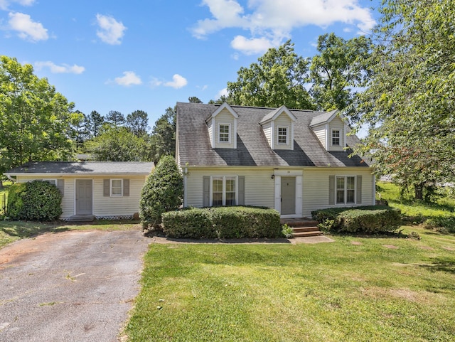 114 Maplewood, Greer, SC 29651 - cape cod home featuring a front yard
