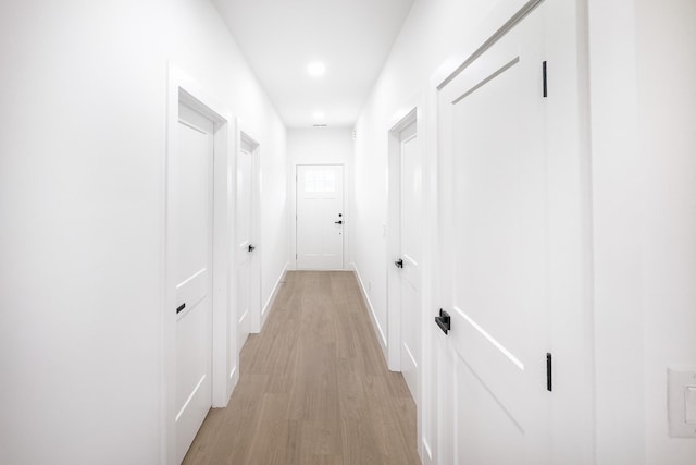 634 N Green Riv, Gaffney, SC 29341 - hall featuring light wood-style floors and recessed lighting