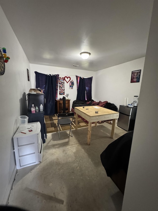 344 Lansdowne, Duncan, SC 29334 - game room featuring unfinished concrete floors