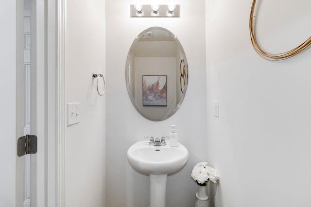 226 Christopher St, Duncan, SC 29334 - view of bathroom