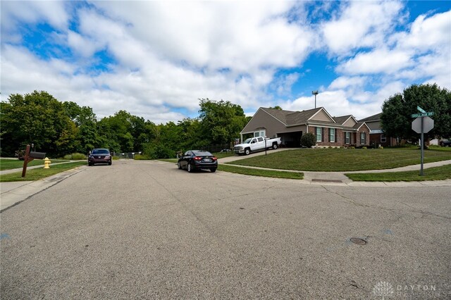 765 Heincke Rd, Dayton, OH 45449