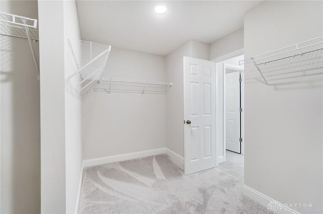 536 Hines Cir, Washington Twp, OH 45458 - walk in closet featuring carpet