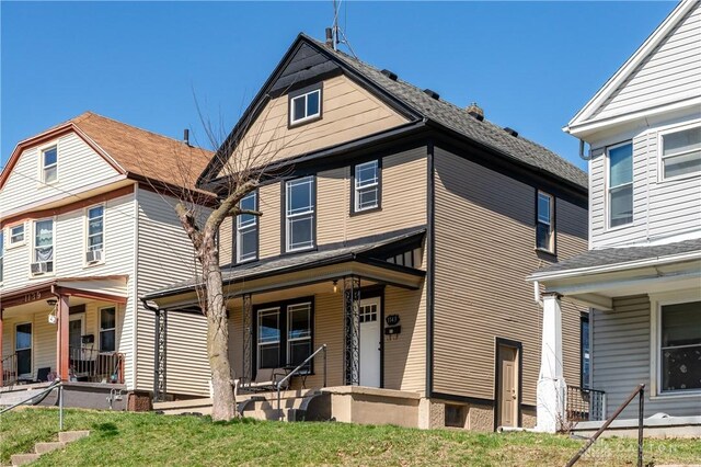 view of front of home featuring a porch