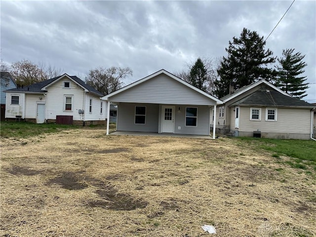 view of front of house featuring covered porch