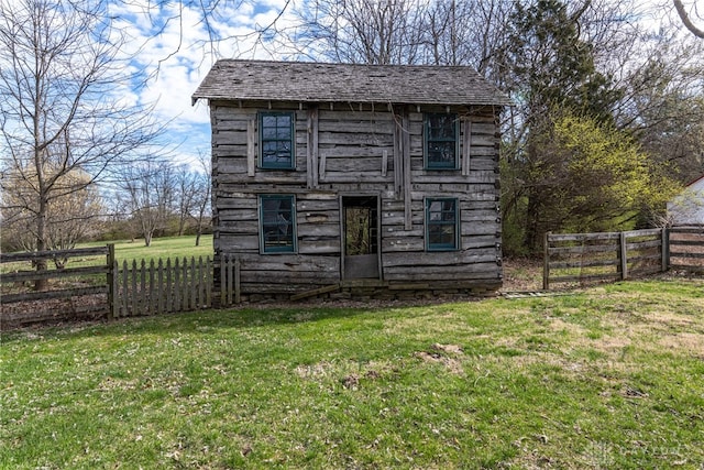 2696 Wilmington Rd, Lebanon, OH 45036 - view of outbuilding featuring a fenced backyard and an outbuilding