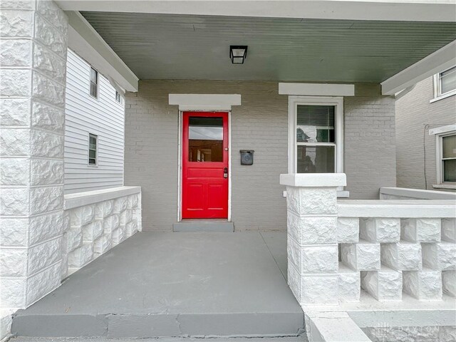 Listing photo 2 for 2203 Lawn Ave, Cincinnati OH 45212