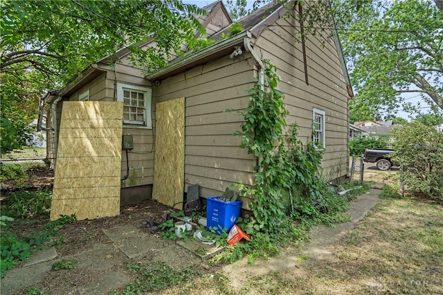 view of outbuilding