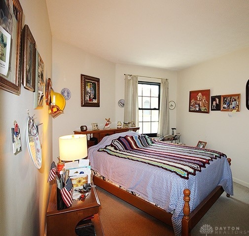 bedroom featuring carpet floors