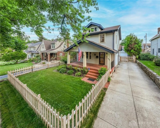 view of front of house featuring a porch and a front yard