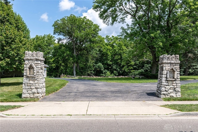 410 S Linden Ave, Miamisburg, OH 45342 - view of gate