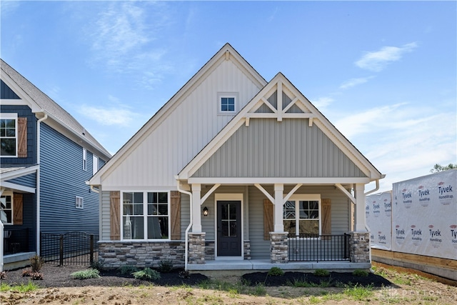 craftsman-style home featuring a porch