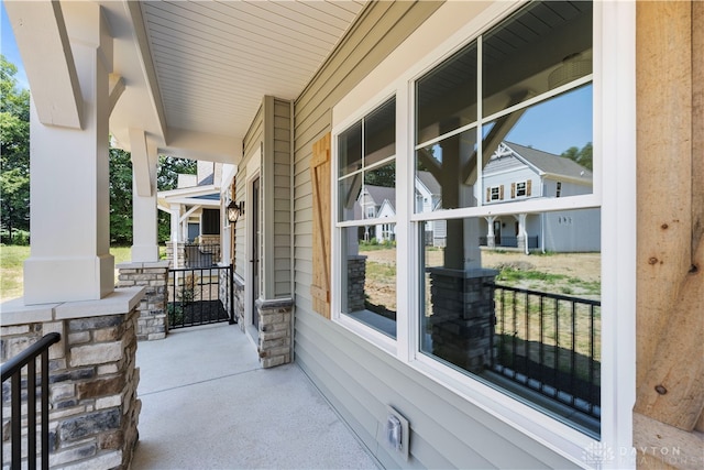 view of patio / terrace with covered porch