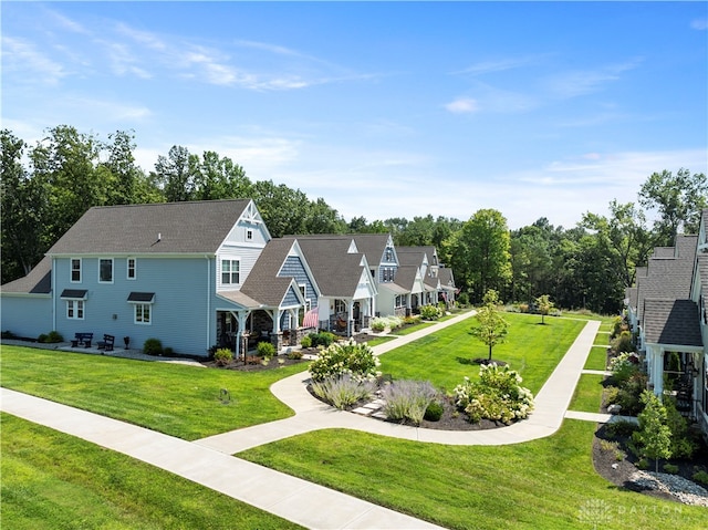 view of front of house featuring a front lawn