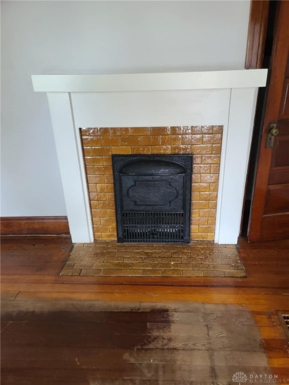 room details with hardwood / wood-style flooring