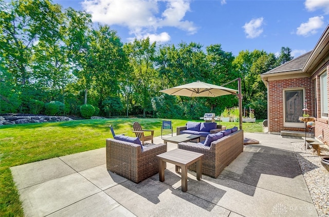 view of patio featuring an outdoor hangout area