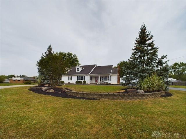 view of front of house with a front lawn