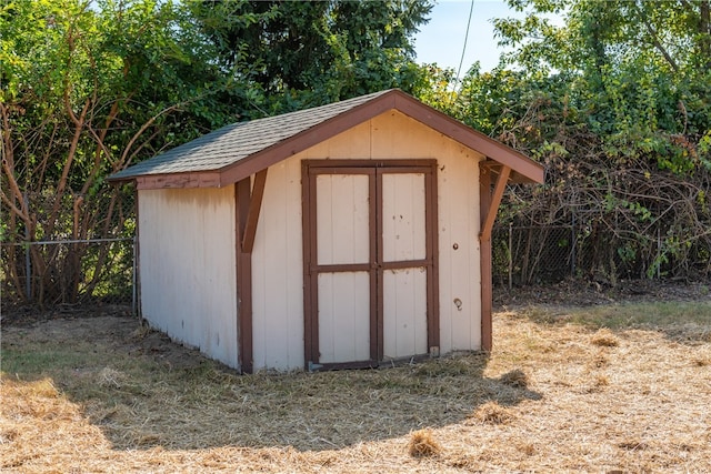 view of outbuilding