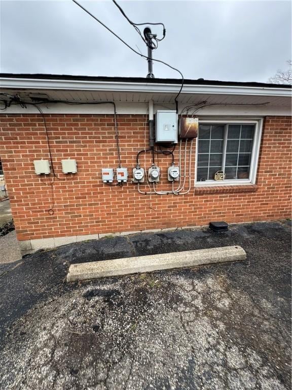 3136 Hassler St Unit 3136, Dayton, OH 45420 - exterior view of brick siding and electric meter
