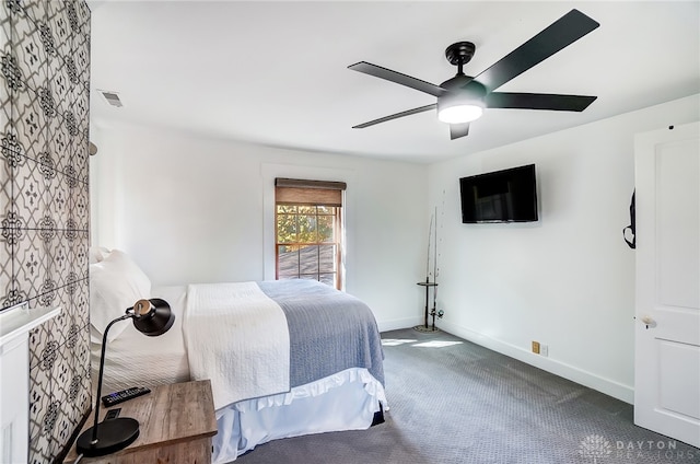 bedroom featuring carpet and ceiling fan