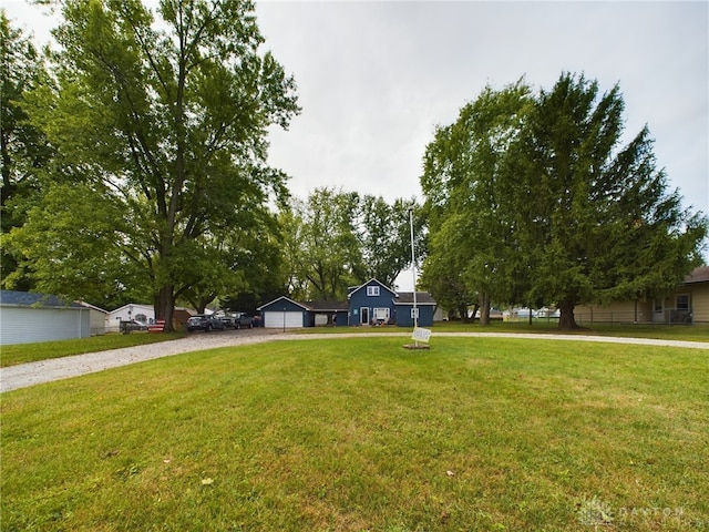 view of front of home featuring a front lawn