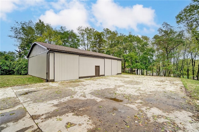 view of outbuilding