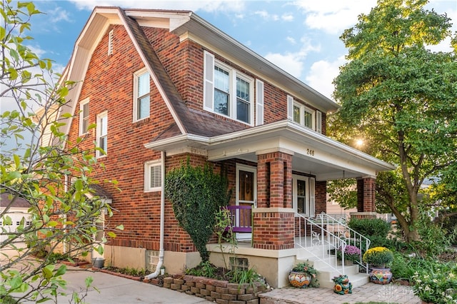 view of front of home with covered porch