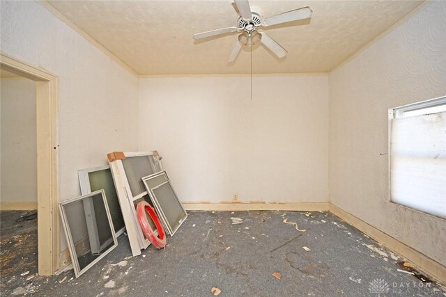 empty room with ceiling fan