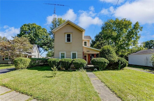 front of property featuring a front yard