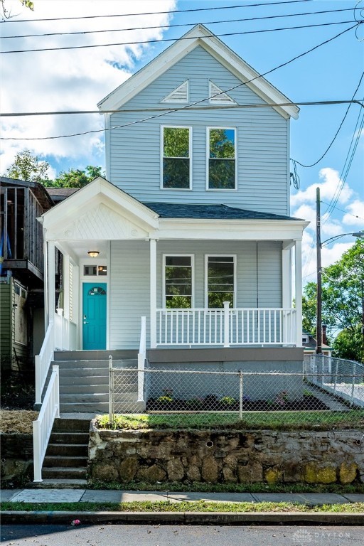 view of front of house with covered porch