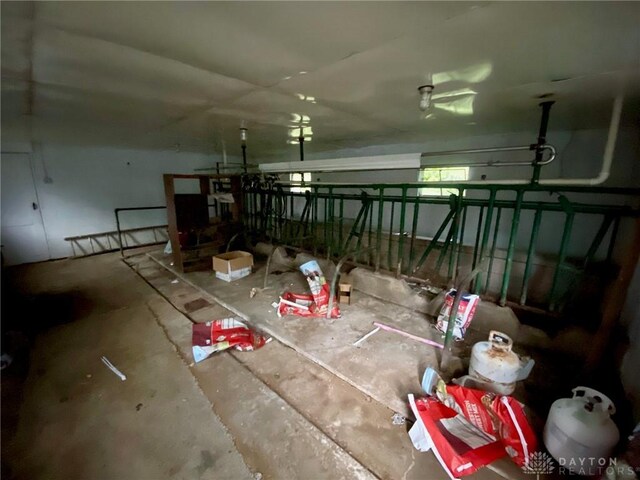 2586 State Route 763, Aberdeen, OH 45101 - view of garage