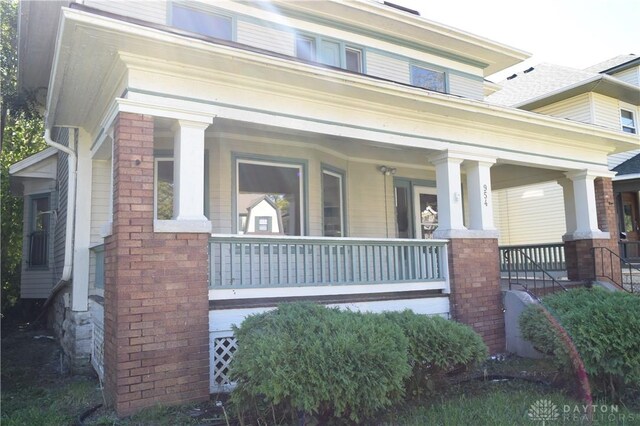 view of front of home featuring a porch