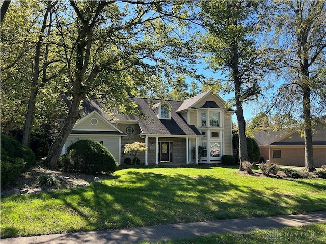 view of front of property with a front yard