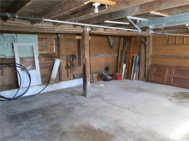 204 N Main St, Lewisburg, OH 45338 - view of garage