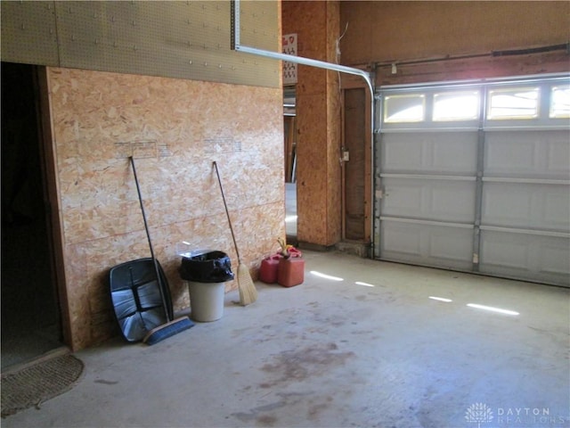 204 N Main St, Lewisburg, OH 45338 - view of garage