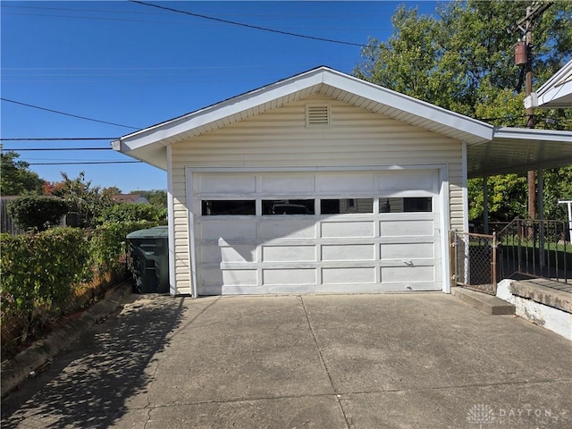 view of detached garage