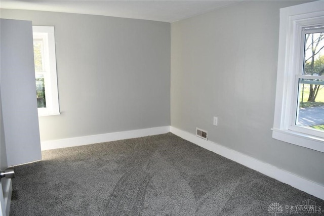 view of carpeted spare room