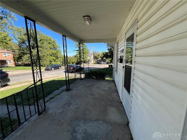 view of patio / terrace with covered porch