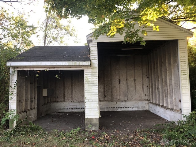 view of outdoor structure with a garage