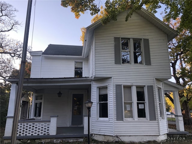 view of front of house featuring a porch