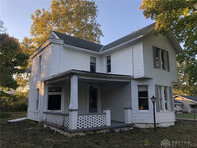 view of front facade with a porch