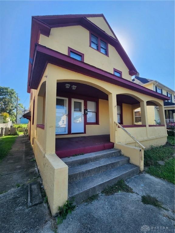 view of front of house with covered porch