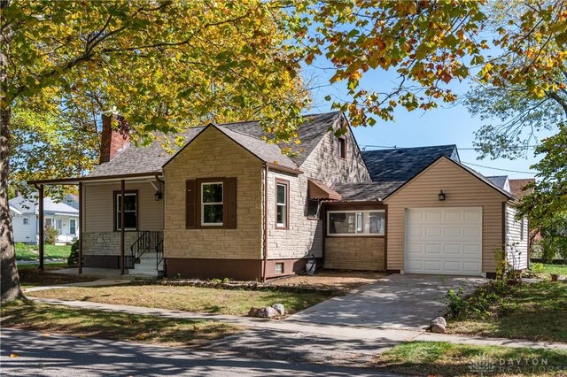 view of front of home featuring a garage