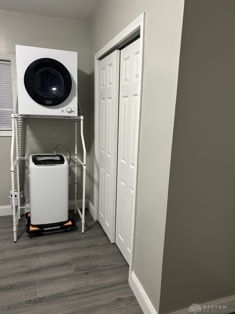 interior space with stacked washer / dryer