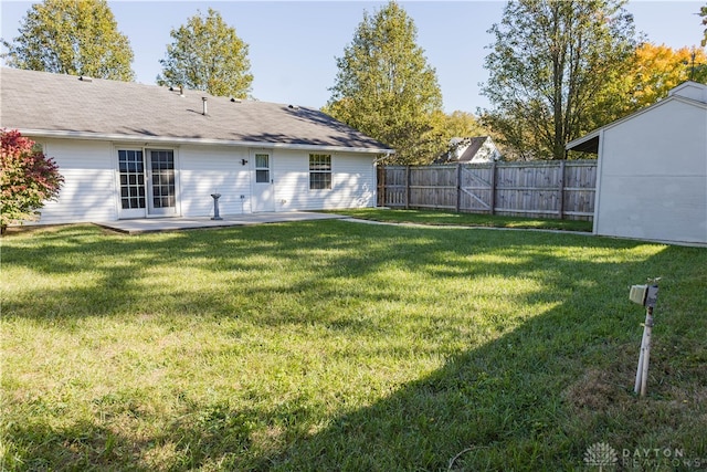 view of yard featuring a patio