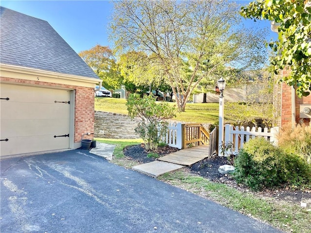 5 Devon Ct, Fairfield, OH 45014 - garage featuring driveway