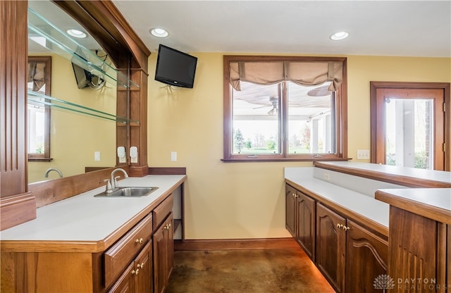 kitchen featuring sink and kitchen peninsula