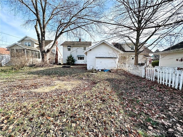 view of yard featuring a garage