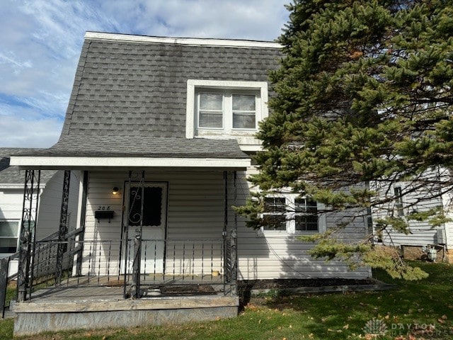 view of front of property with covered porch