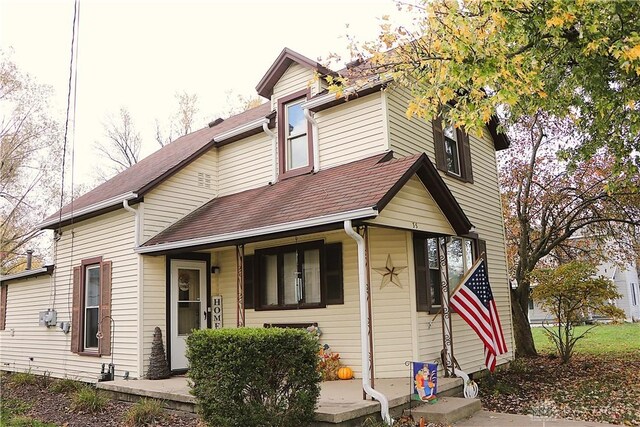 view of front of house featuring covered porch