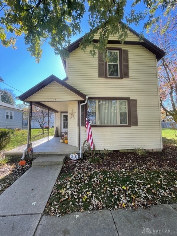 view of front of house